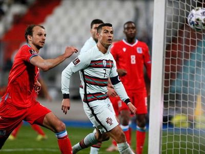 Jota y Cristiano enderezan a Portugal