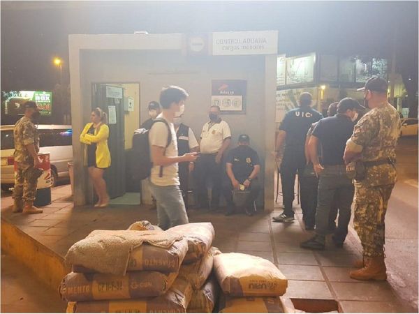 Desbaratan presunta red de funcionarios y militares coimeros en Ciudad del Este