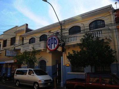 APA da marcha atrás a aumentos de sueldos tras presión