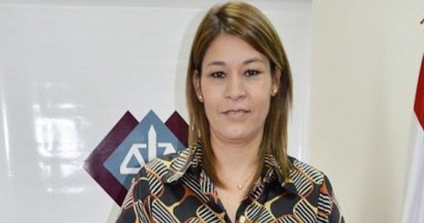 La Nación / Fiscal imputa a enfermera que habría participado de un aborto