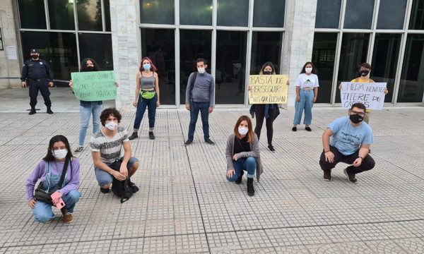 Repudian fallo de jueza que encarceló a manifestantes