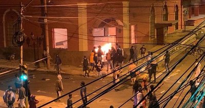 La Nación / ANR presentará una denuncia ante la CIDH por quema de Colorado Róga