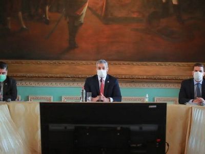 Un presidente desorientado pintó maravillas, pero no hay vacunas