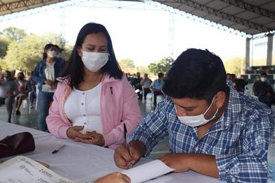 Cincuenta familias de Boquerón recibieron subsidios para la vivienda propia | .::Agencia IP::.