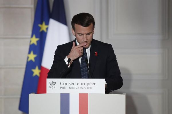 Macron examina las nuevas restricciones que presentará hoy contra la covid-19 - Mundo - ABC Color