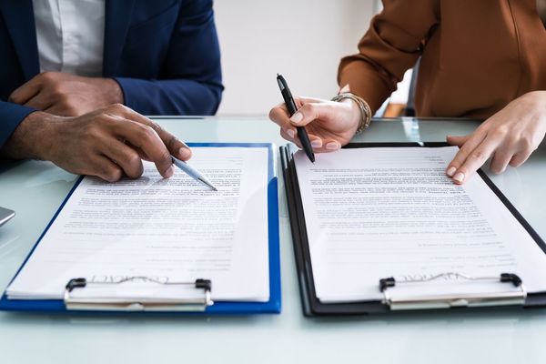 ¿Cómo me cubro del riesgo de variación de la cotización del dólar? - MarketData