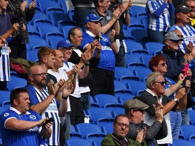 La UEFA suprime el límite del 30% de público en los estadios