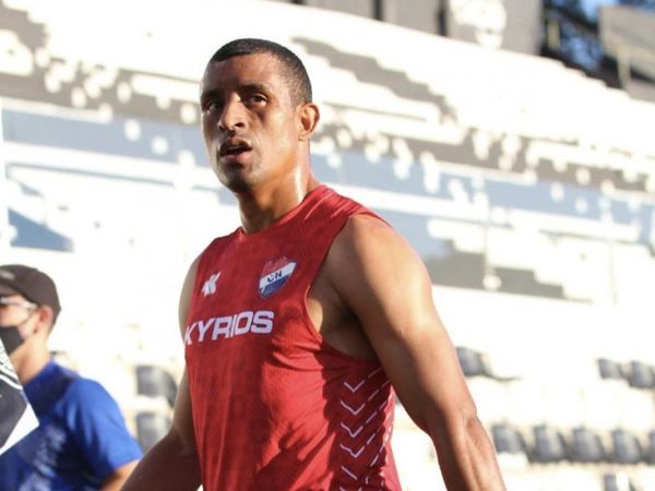 Farid Díaz y un duelo especial con los delanteros de Guaraní