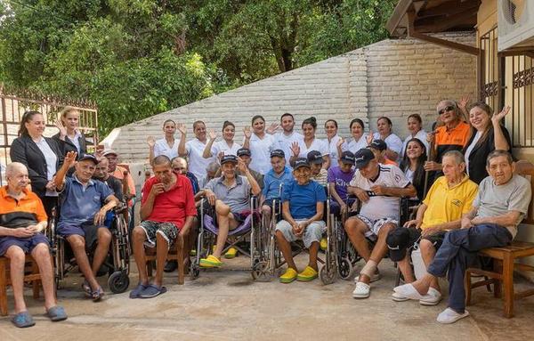 Hogar de ancianos apela a la ayuda ciudadana para sostener a abuelitos con Covid-19