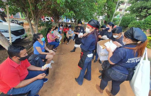 Chipas elaboradas en el Buen Pastor fueron donadas a familiares de pacientes con covid-19