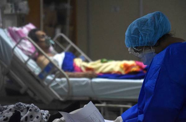TRES MÉDICOS PERDIERON LA LUCHA CONTRA EL COVID-19 EN 48 HORAS