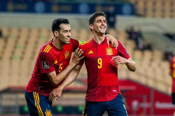 España endereza el rumbo a Qatar-2022 - Fútbol - ABC Color