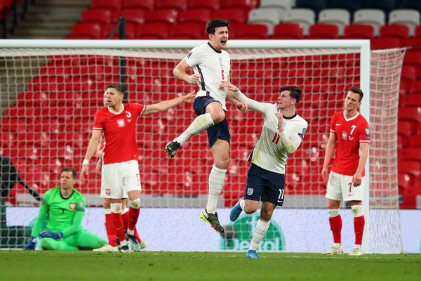 Inglaterra aprovechó la ausencia de Lewandowski y derrotó a Polonia