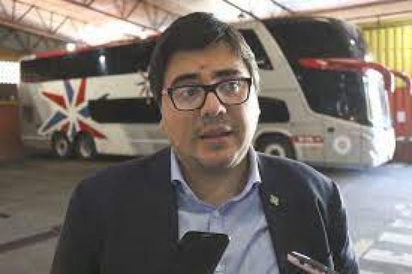 Viceministro de Transporte renuncia en medio de reguladas y presión por suba del pasaje