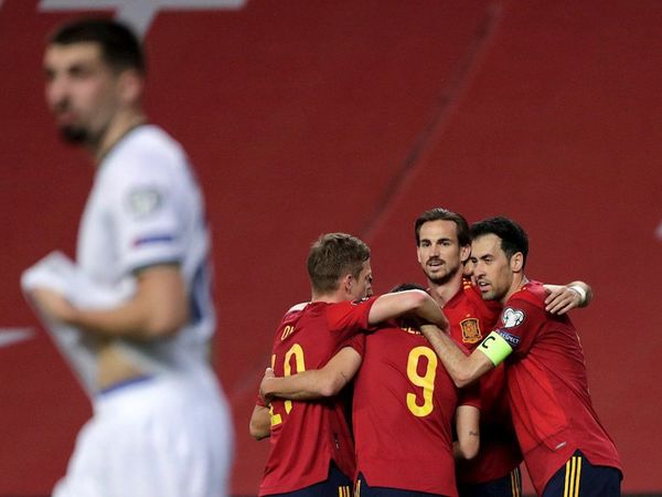 España disipa dudas y endereza rumbo hacia el Mundial