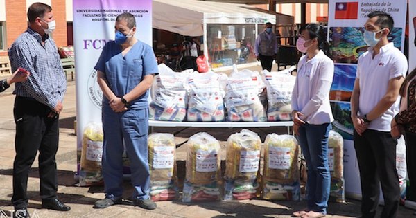 La Nación / Semana Santa solidaria en Clínicas