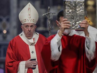 En Semana Santa, el Papa pide recordar a los “crucificados de hoy”