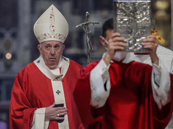 En Semana Santa, el Papa pide recordar a los “crucificados de hoy”