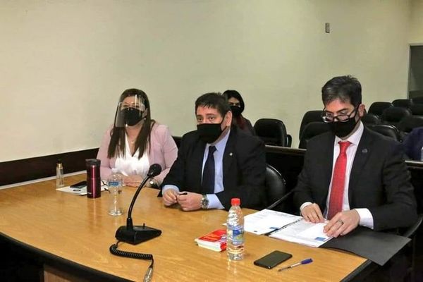 Fiscales piden a juez que se reitere de captura contra Dalia López - ADN Digital