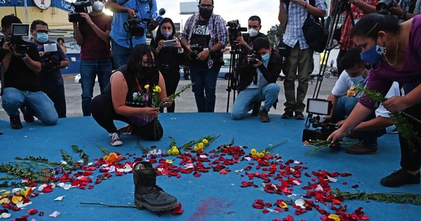 La Nación / Recuerda a George Floyd: claman justicia por salvadoreña asesinada por policías mexicanos