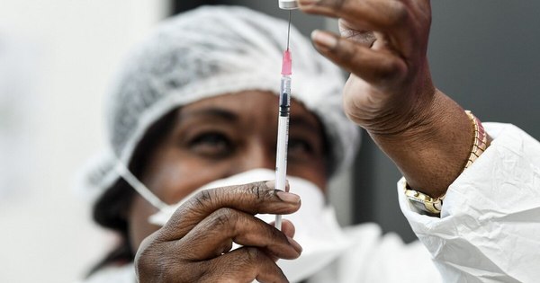 La Nación / Vacuna de Pfizer: 100% eficaz contra variante sudafricana
