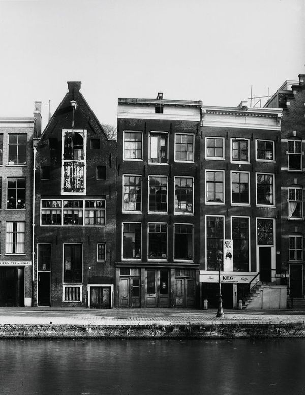 No estamos en Ámsterdam, pero podemos hacer un recorrido por la casa de Ana Frank