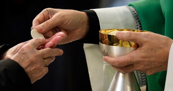 La Nación / Jueves Santo de la eucaristía: “Día del amor fraterno, el perdón y la reconciliación”