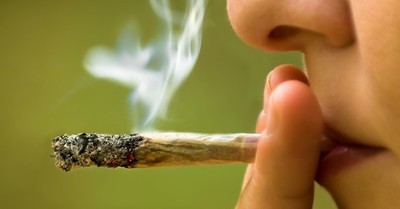 Nueva York legaliza oficialmente la marihuana para uso recreativo - C9N