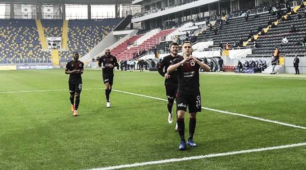 Robert Piris quiere seguir en fútbol de Turquía, pero 'en un club mejor'