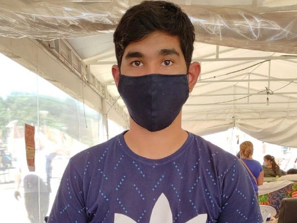 Joven tiene a sus padres internados por Covid-19 y necesita ayuda