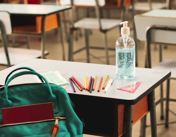 Colegios privados buscarán suspender clases presenciales en invierno - Nacionales - ABC Color