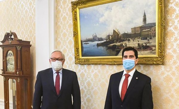 Diario HOY | Asesor de Abdo gestiona en Rusia la llegada de más vacunas