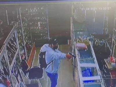 Roban joyería a punta de arma de fuego en microcentro de CDE