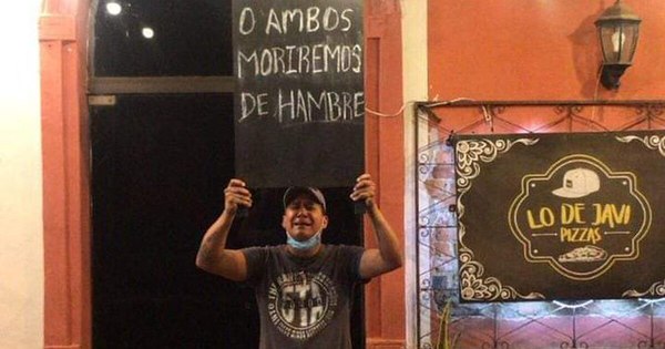 La Nación / Triste realidad: Hombre ruega a clientes comprar de su negocio