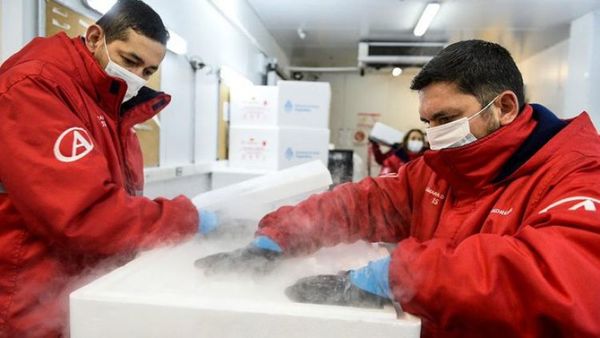 Argentina recibe un millón de vacunas chinas Sinopharm