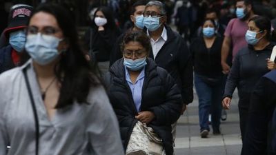 Chile sobrepasa el millón de contagios y cierra sus fronteras por un mes