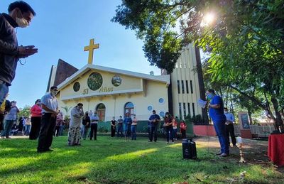“Dios nos está cuidado a través de estas medidas sanitarias”, reflexionan durante vía crucis - ABC en el Este - ABC Color
