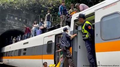 Al menos 51 personas murieron este viernes en accidente ferroviario en Taiwán