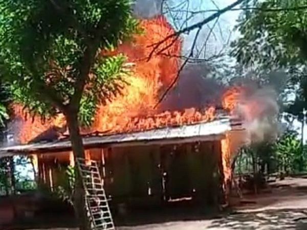 Incendio consumió por completo una vivienda en Yby Yaú