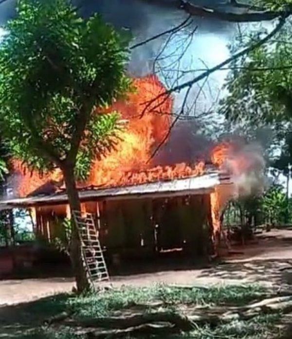 Incendio consumió por completo una vivienda en Yby Yaú