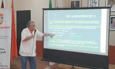 Crónica / Doctor Villa desafió a su colega Balmelli