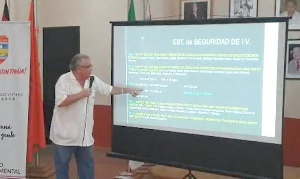 Crónica / Doctor Villa desafió a su colega Balmelli