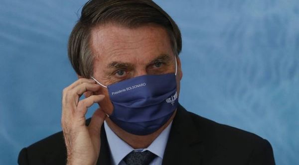 Bolsonaro afirma que será el último brasileño en vacunarse contra la covid-19