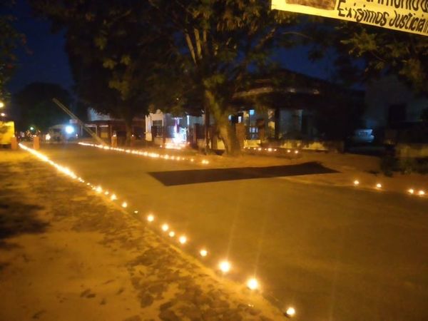 Con luminaria y reclamo recuerdan fundación de Santa Rosa, Misiones - Nacionales - ABC Color