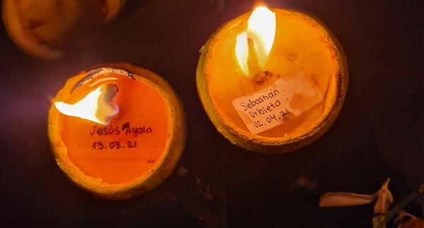 Koki Ruiz enciende 1.500 velas por fallecidos a causa de Covid-19