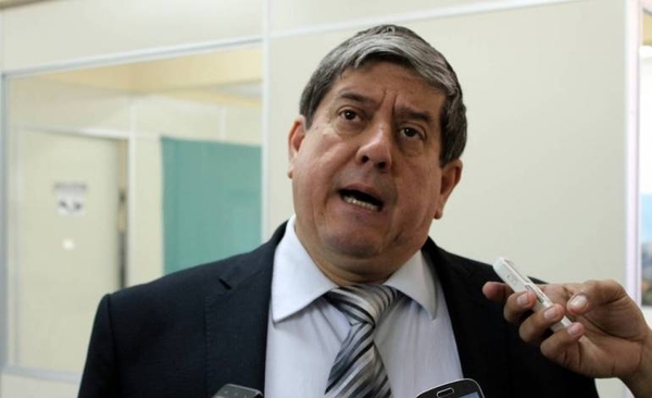 Diario HOY | “No es democrático suspender elecciones”, opina Carlos Ljubetic