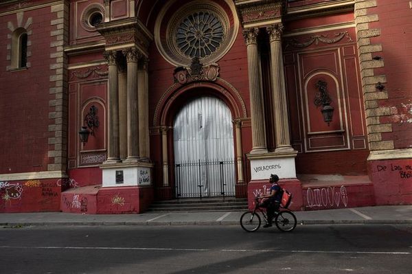 Chile sobrepasa nuevamente la barrera de los 8.000 casos diarios de covid-19 - Mundo - ABC Color
