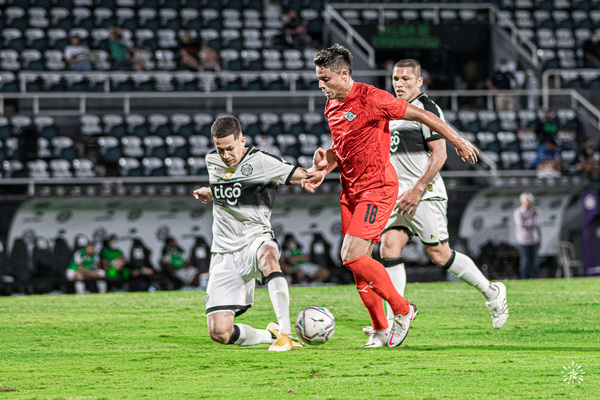 Clásico blanco y negro sabatino: Libertad y Olimpia se miden a partir de las 20:30 hs. en Tuyucuá.