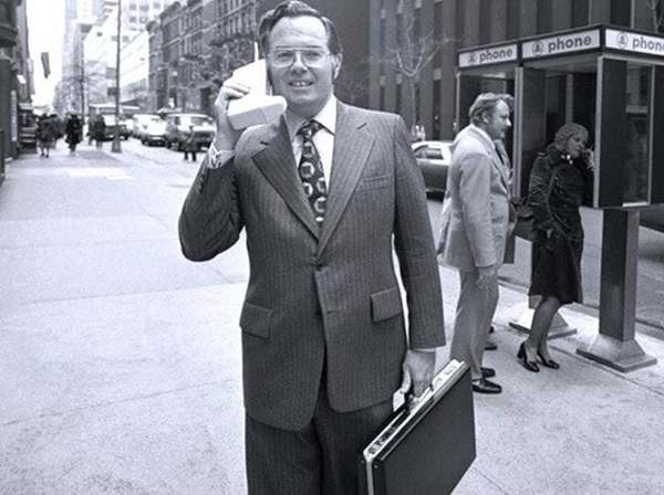 HACE 48 AÑOS SE HIZO LA PRIMERA LLAMADA POR TELÉFONO CELULAR DE LA HISTORIA