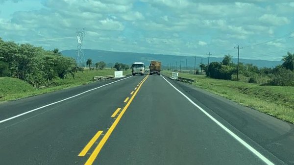 Avanzan obras de mejoramiento vial en 160 km de ruta